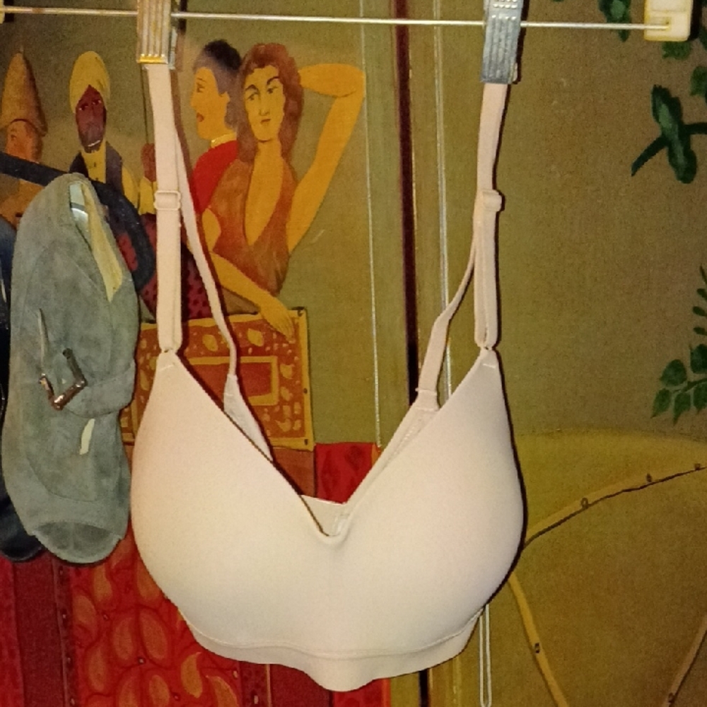 Smooth Lightly Padded Everyday Bra — Beige